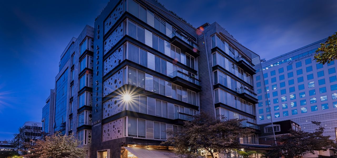 100 Luxury Suites (Bluedoors)